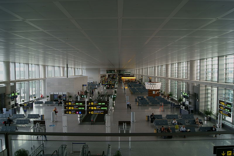 Horror los padres de crianza Genealogía Malaga Airport location and terminals - Blue Cat Parking